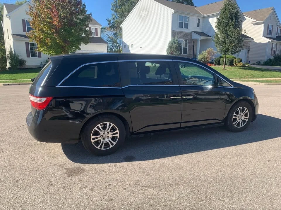 2012 Honda Odyssey - Image 3 of 11