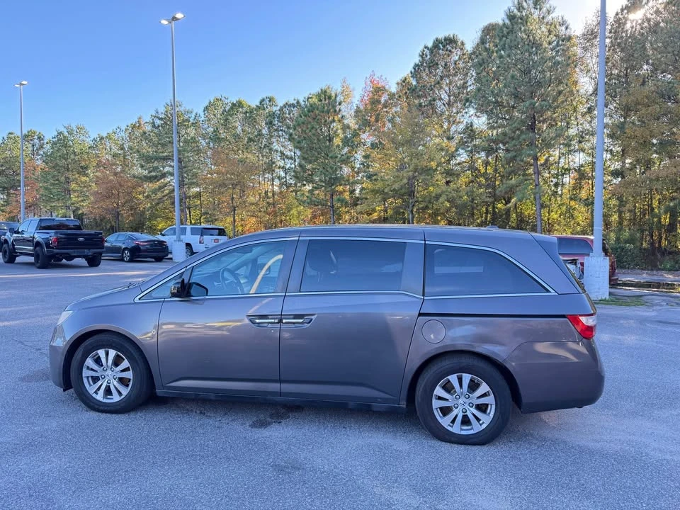 2012 Honda Odyssey - Image 2 of 10