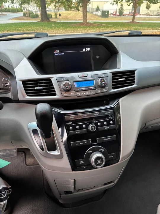 2012 Honda Odyssey - Image 9 of 15