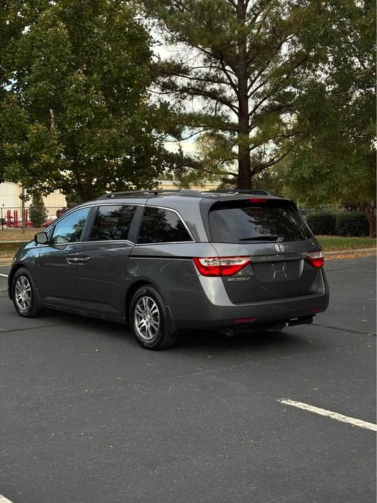 2012 Honda Odyssey - Image 3 of 15