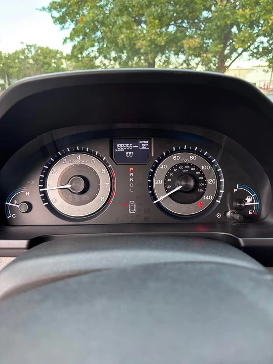 2012 Honda Odyssey - Image 10 of 15