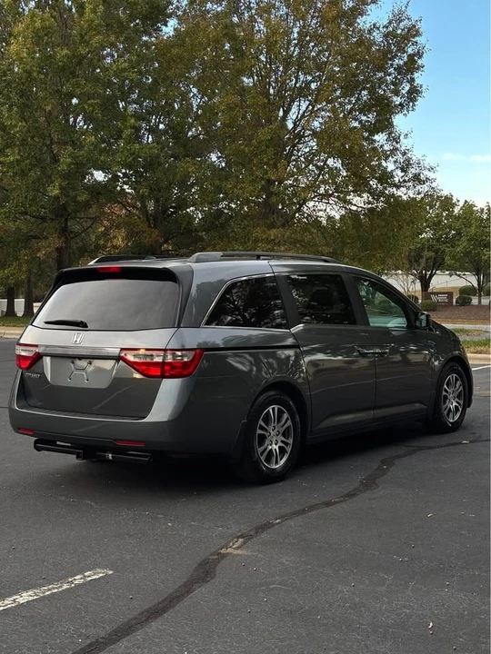 2012 Honda Odyssey - Image 5 of 15