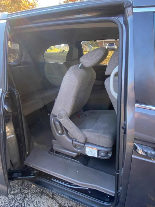 2012 Honda Odyssey - Image 9 of 10
