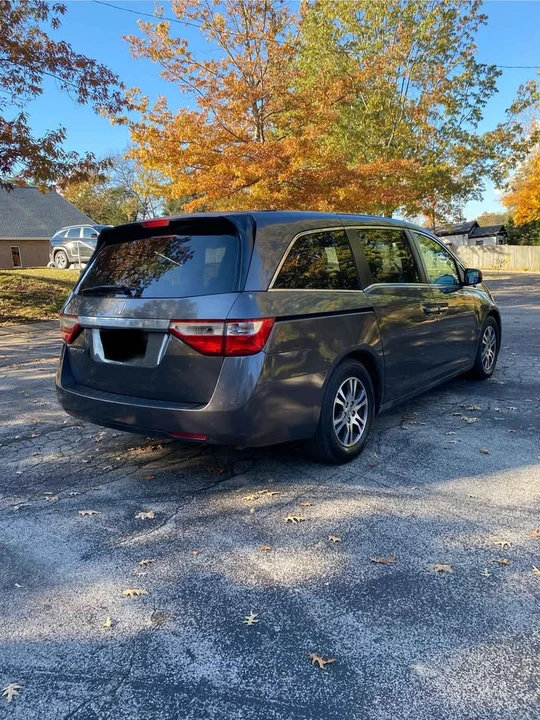 2012 Honda Odyssey - Image 5 of 10