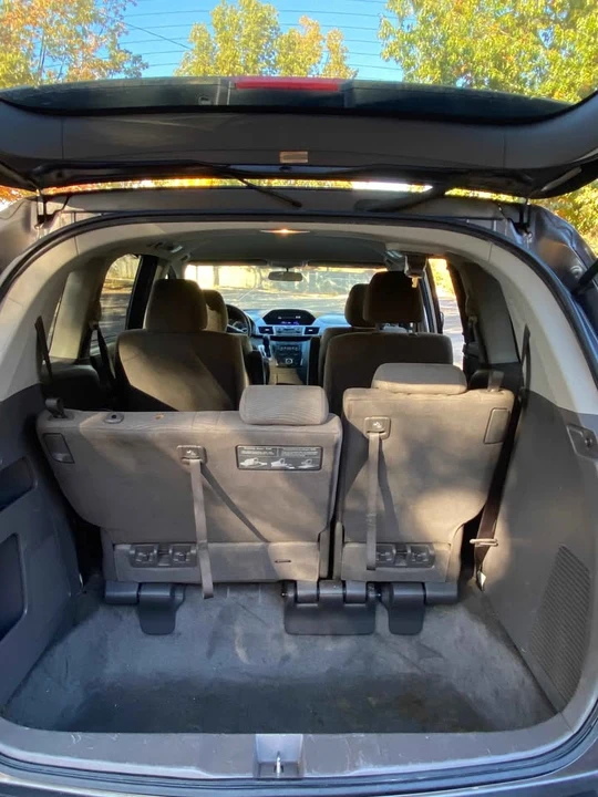 2012 Honda Odyssey - Image 10 of 10