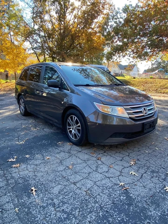 2012 Honda Odyssey - Image 3 of 10