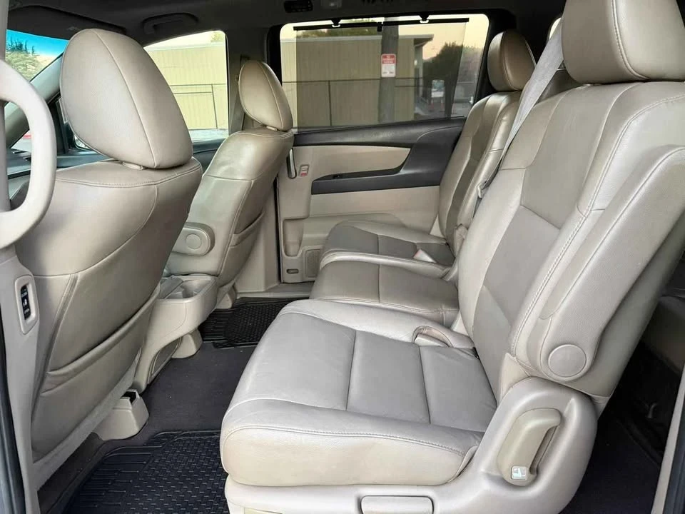 2012 Honda Odyssey - Image 11 of 20