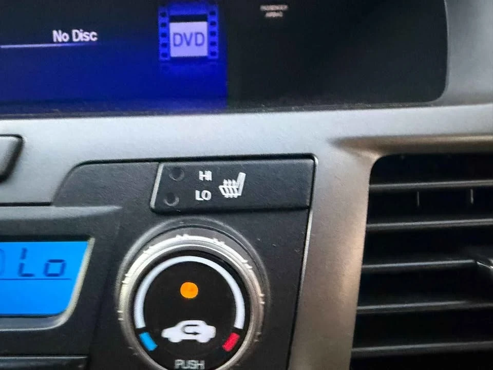 2012 Honda Odyssey - Image 15 of 20