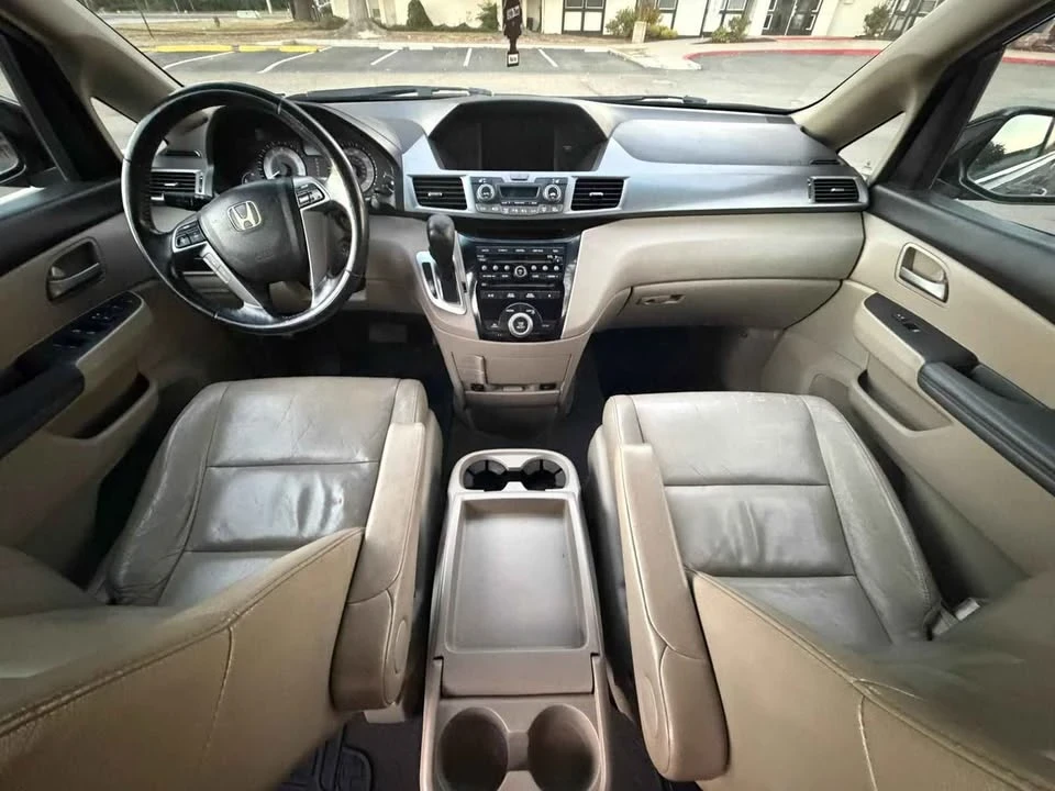 2012 Honda Odyssey - Image 10 of 20