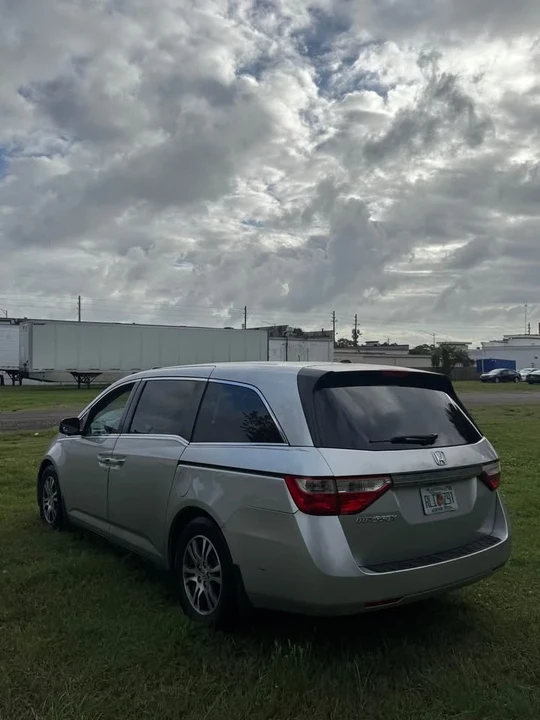 2012 Honda Odyssey - Image 4 of 11