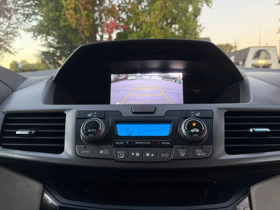 2012 Honda Odyssey - Image 14 of 20