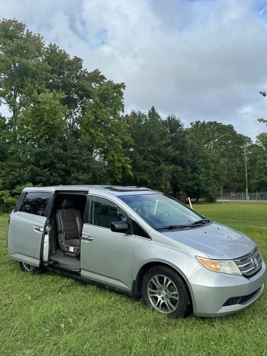 2012 Honda Odyssey - Image 6 of 11