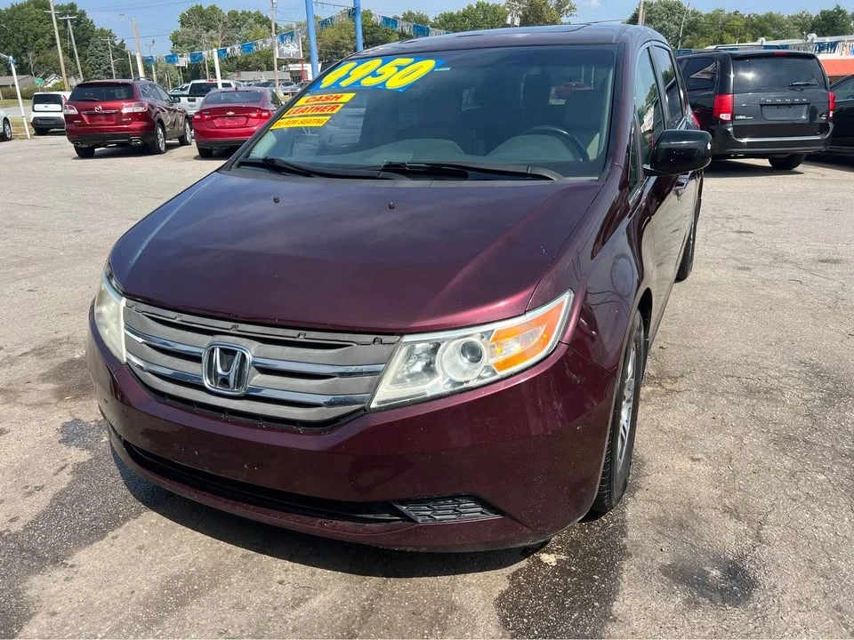 2012 Honda Odyssey - Image 2 of 8