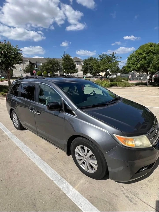 2012 Honda Odyssey - Image 3 of 4