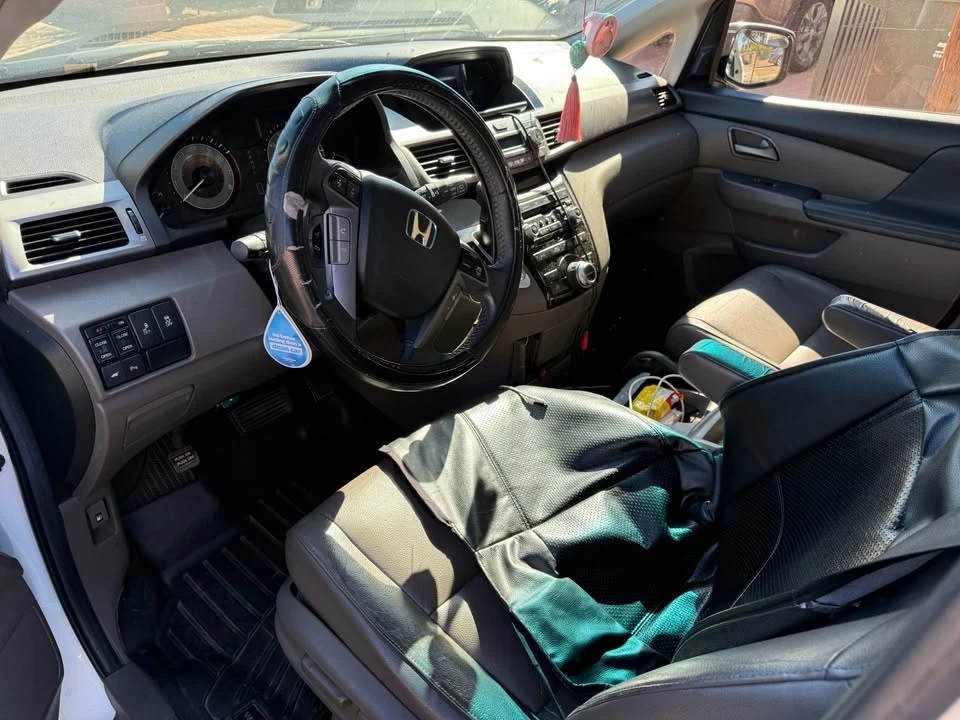 2012 Honda Odyssey - Image 5 of 5