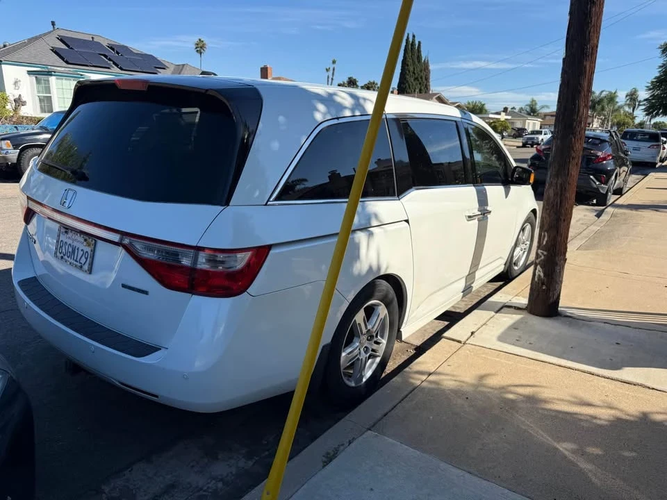 2012 Honda Odyssey - Image 3 of 5