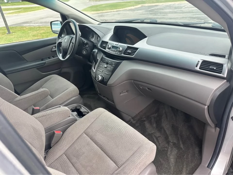 2012 Honda Odyssey - Image 10 of 20