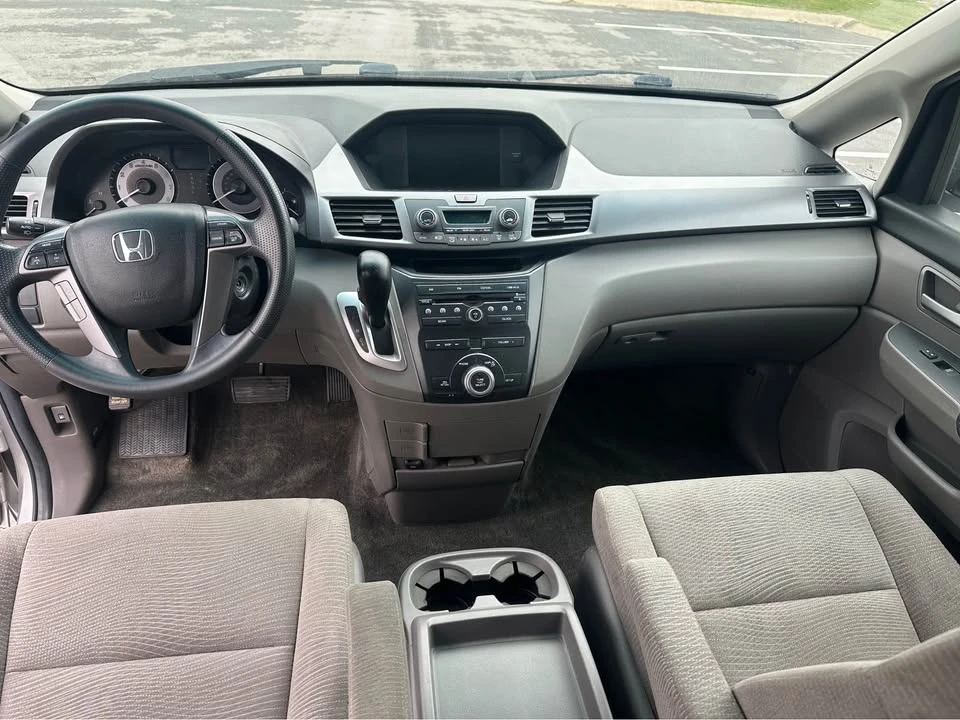 2012 Honda Odyssey - Image 15 of 20