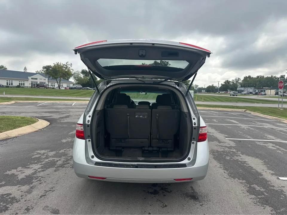 2012 Honda Odyssey - Image 17 of 20