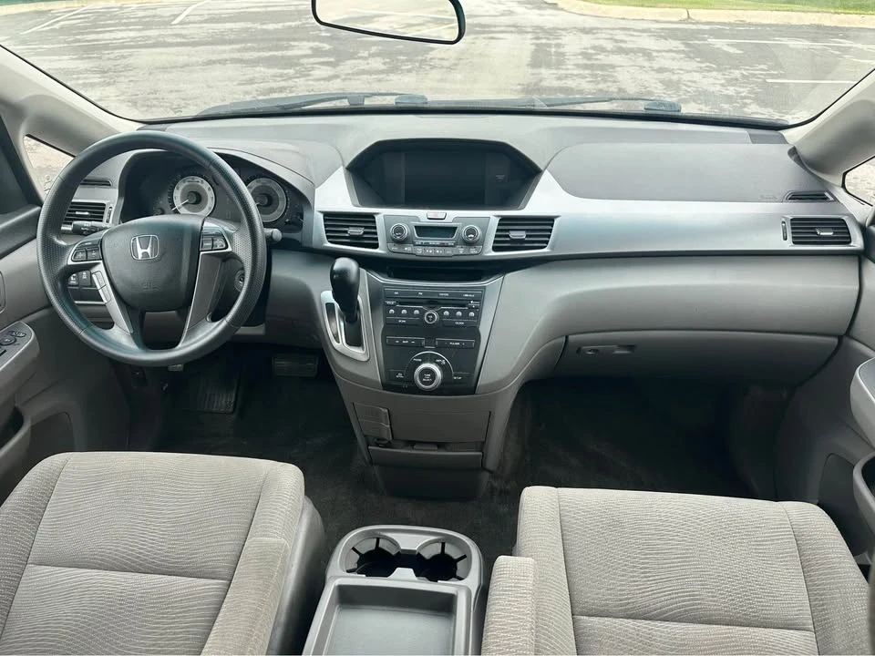 2012 Honda Odyssey - Image 10 of 20