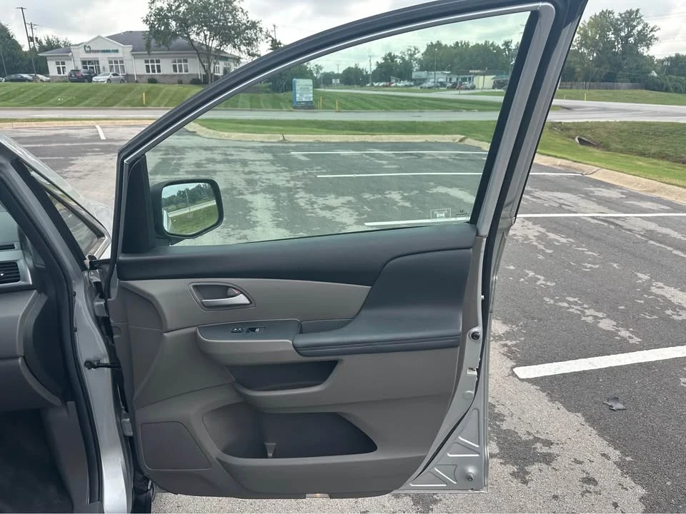2012 Honda Odyssey - Image 18 of 20