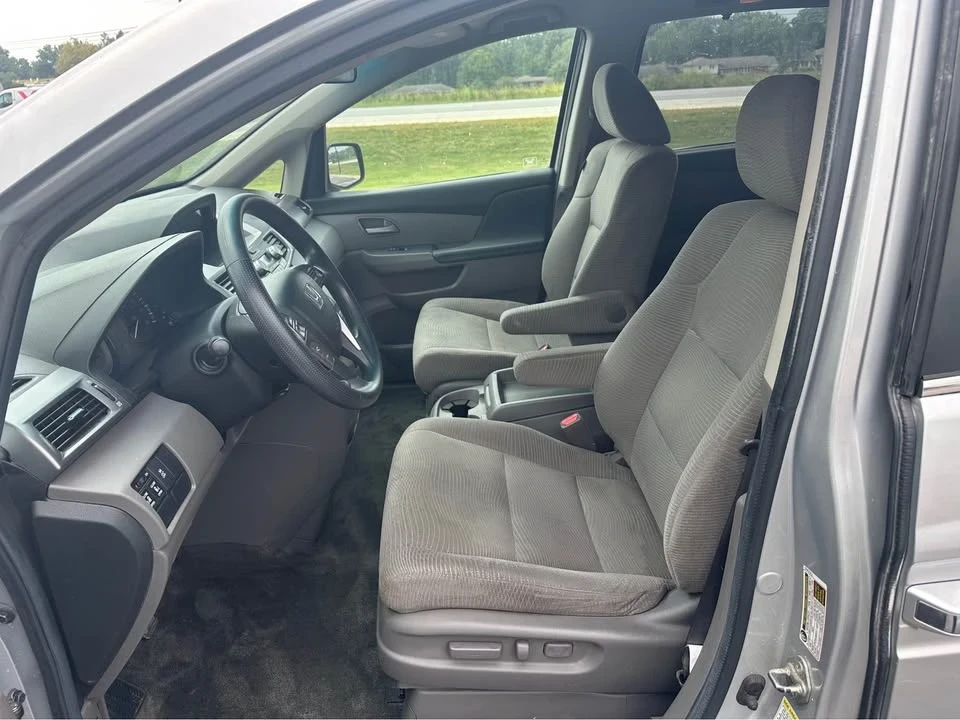 2012 Honda Odyssey - Image 8 of 20