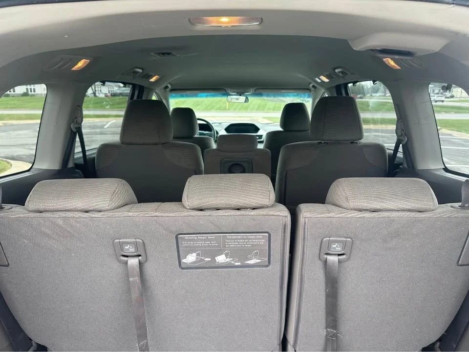 2012 Honda Odyssey - Image 18 of 20