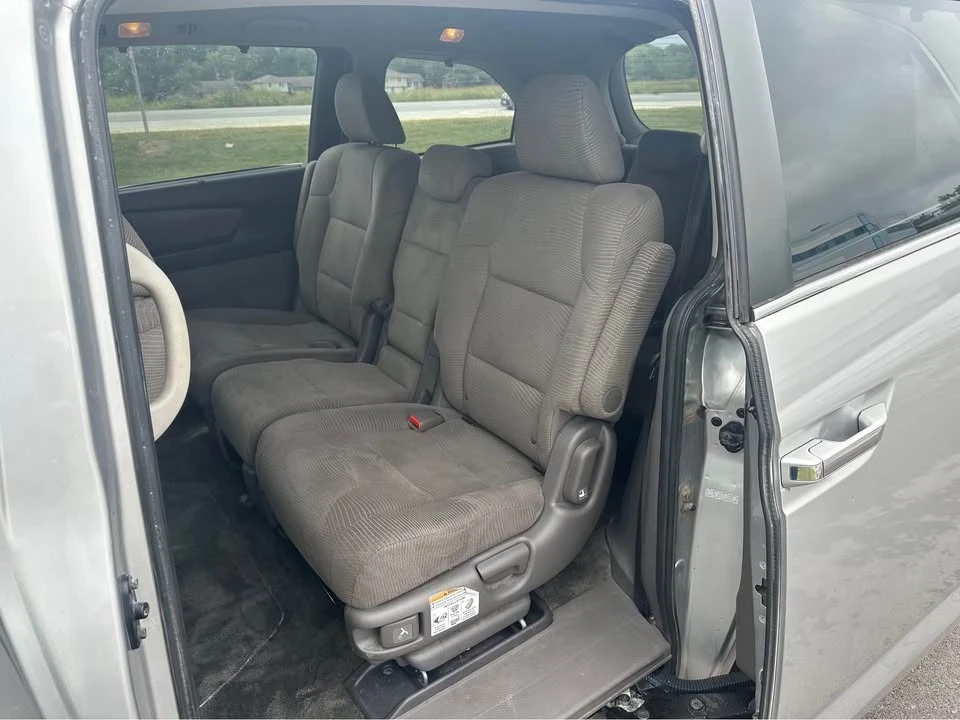 2012 Honda Odyssey - Image 11 of 20