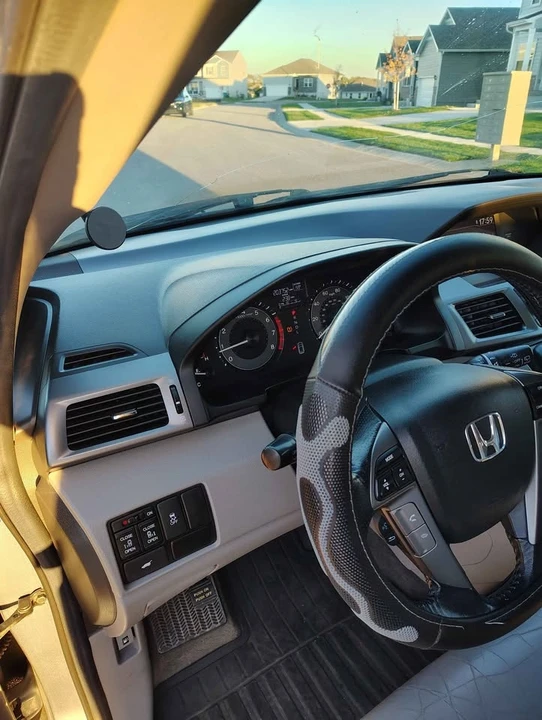 2012 Honda Odyssey - Image 8 of 11