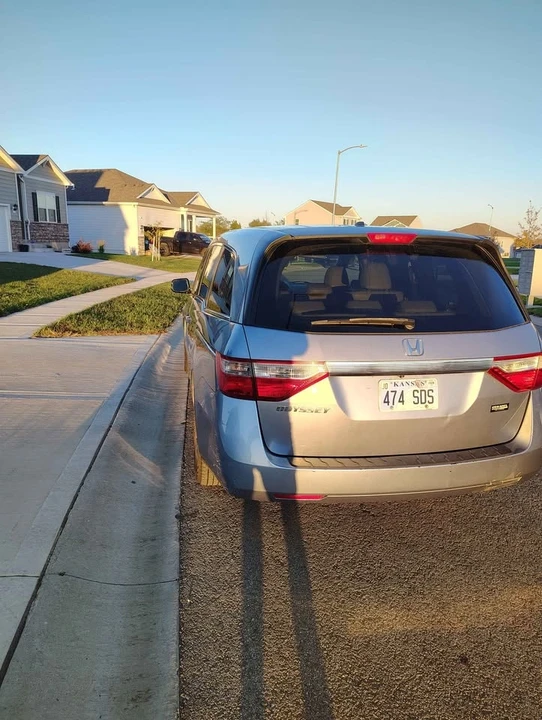 2012 Honda Odyssey - Image 10 of 11