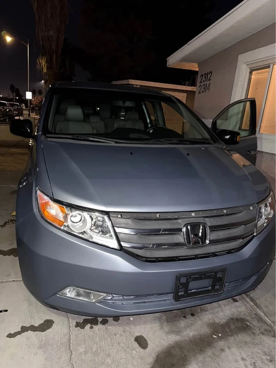2012 Honda Odyssey - Image 2 of 14