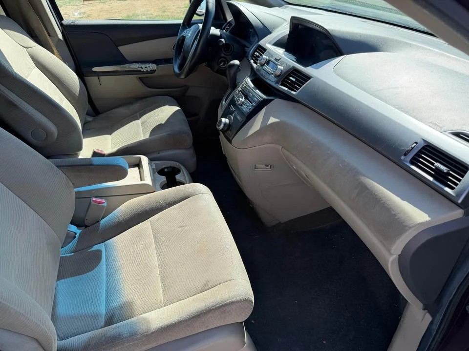 2012 Honda Odyssey - Image 12 of 16