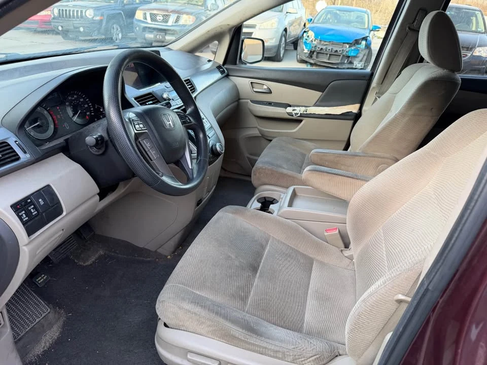 2012 Honda Odyssey - Image 9 of 18