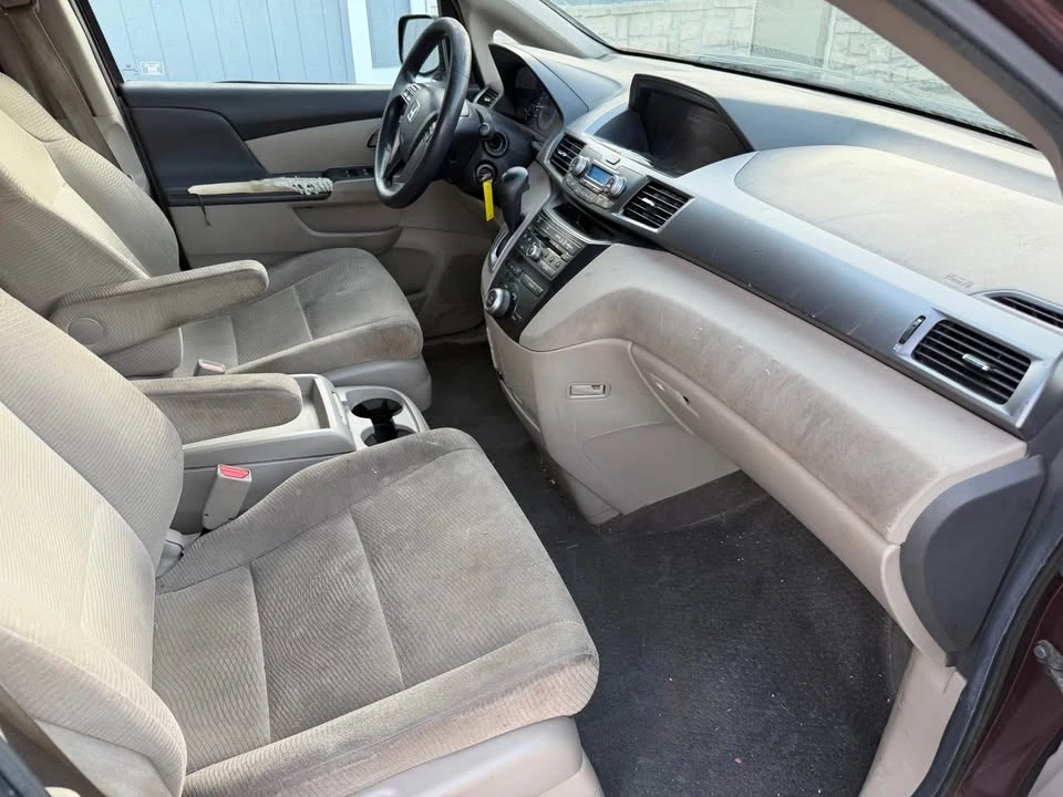 2012 Honda Odyssey - Image 11 of 18
