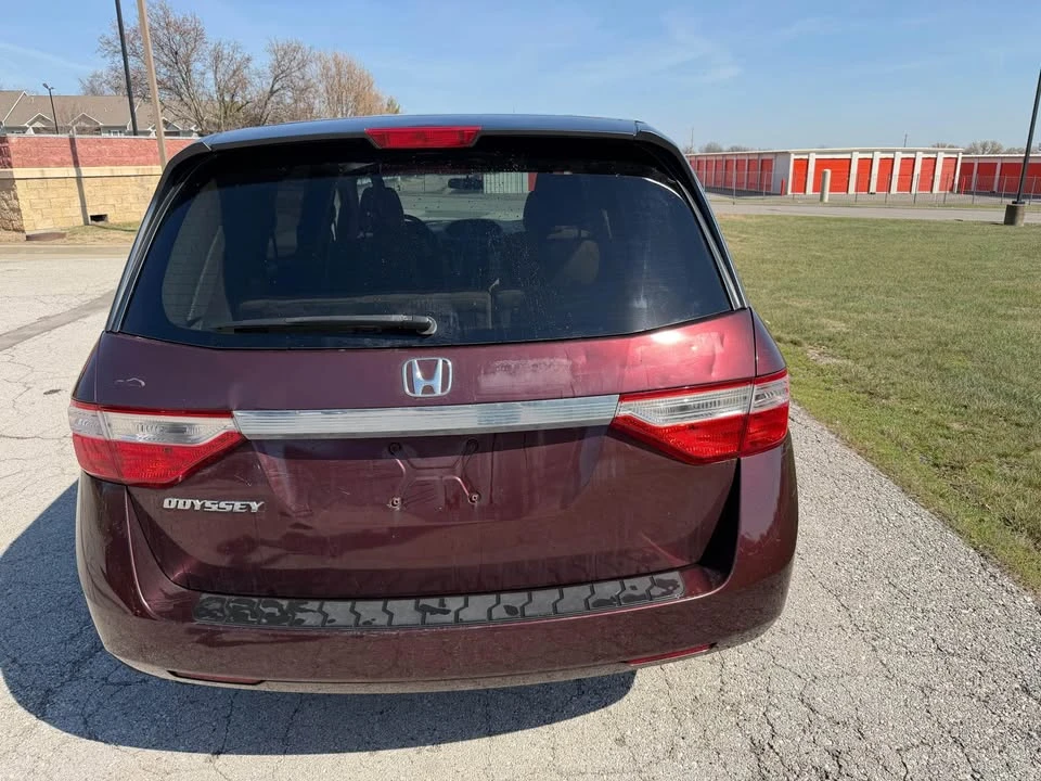2012 Honda Odyssey - Image 5 of 16