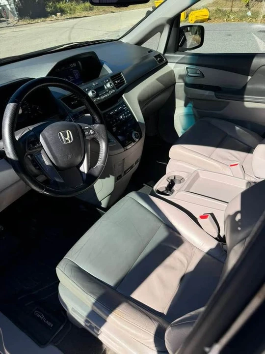 2012 Honda Odyssey - Image 7 of 8