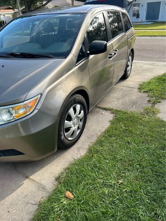 2012 Honda Odyssey - Image 3 of 7