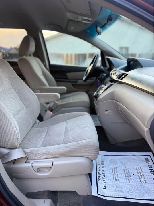 2012 Honda Odyssey - Image 12 of 14