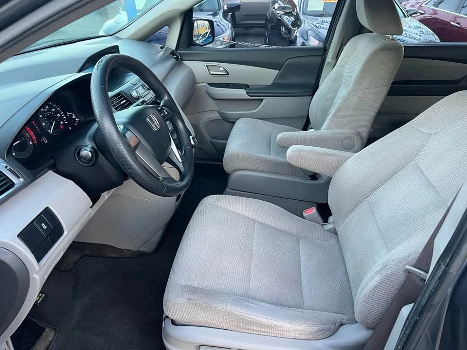 2012 Honda Odyssey - Image 7 of 11