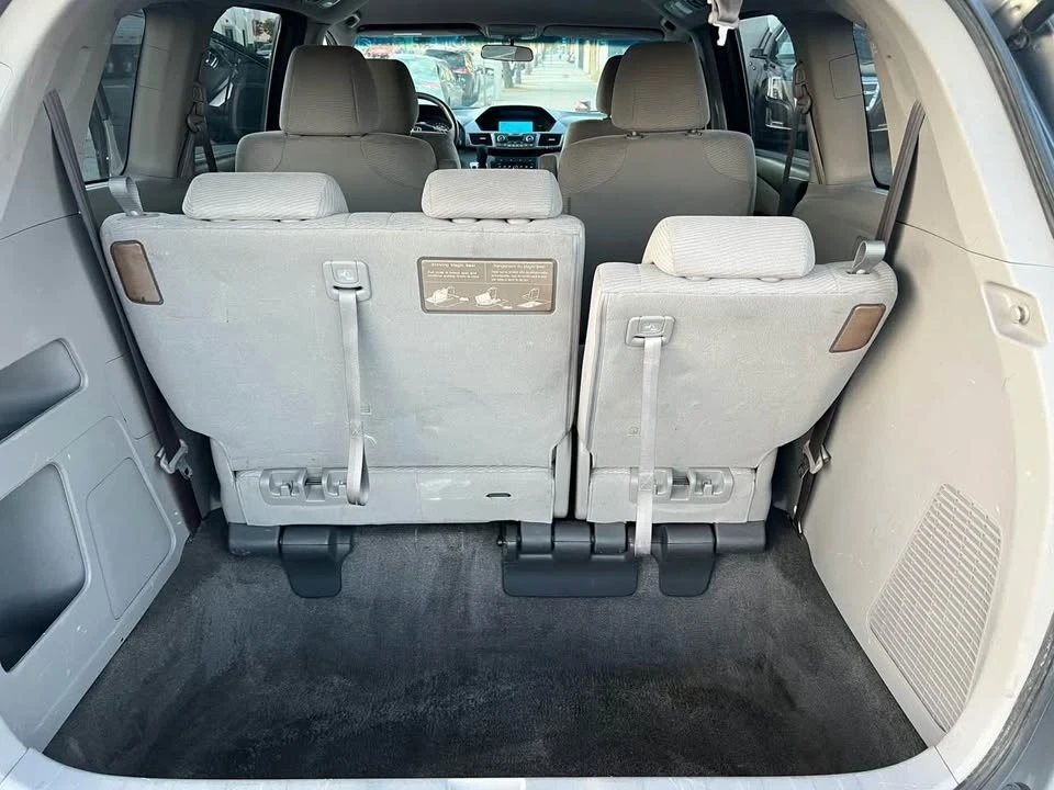 2012 Honda Odyssey - Image 10 of 11