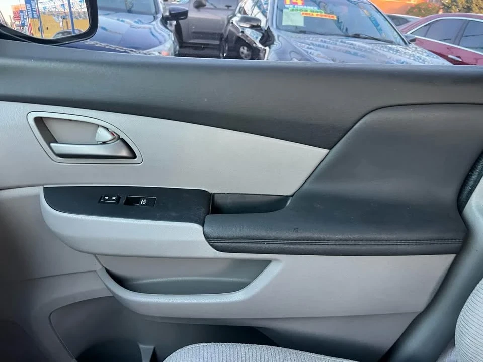 2012 Honda Odyssey - Image 11 of 11