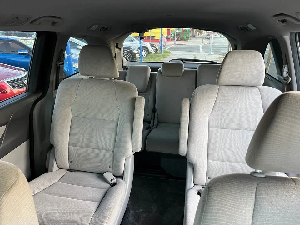 2012 Honda Odyssey - Image 9 of 11