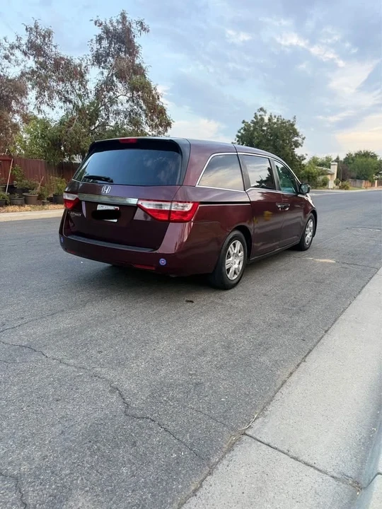 2012 Honda Odyssey - Image 6 of 9