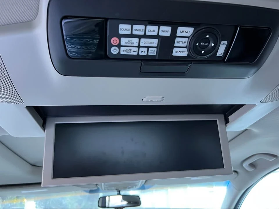 2012 Honda Odyssey - Image 8 of 10