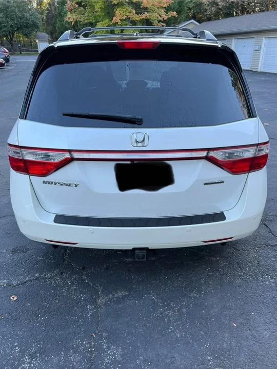 2012 Honda Odyssey - Image 3 of 10