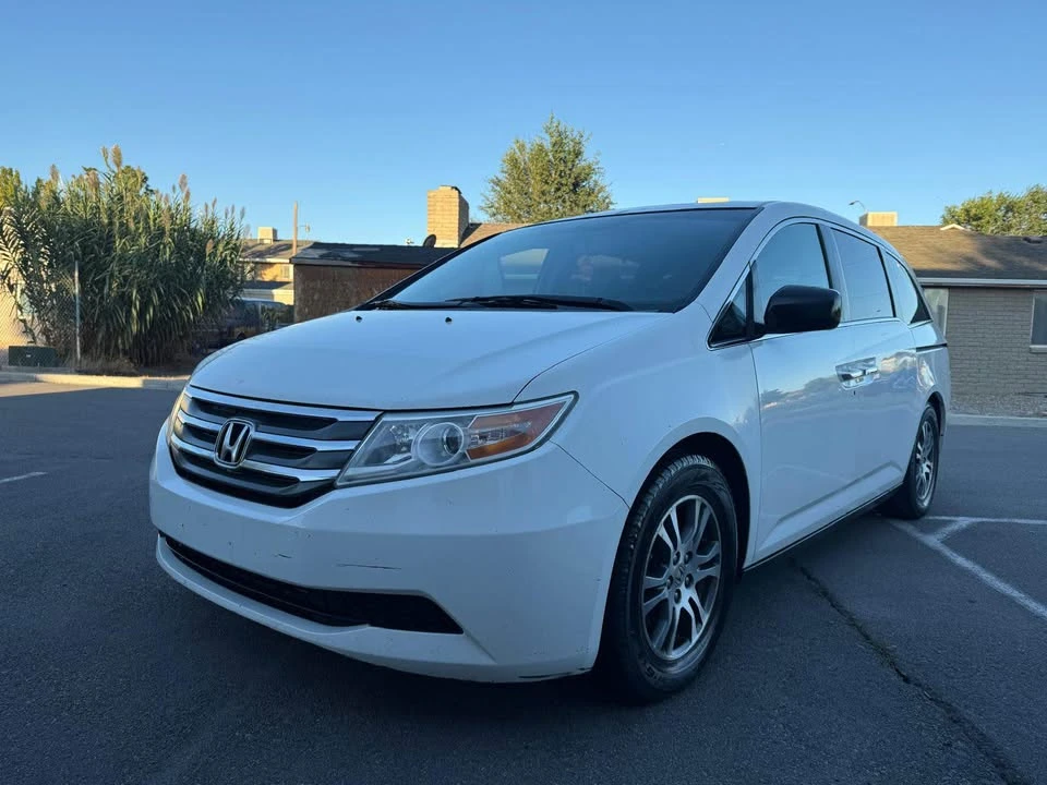 2012 Honda Odyssey - Image 2 of 19