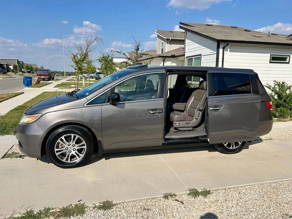 2012 Honda Odyssey - Image 5 of 14