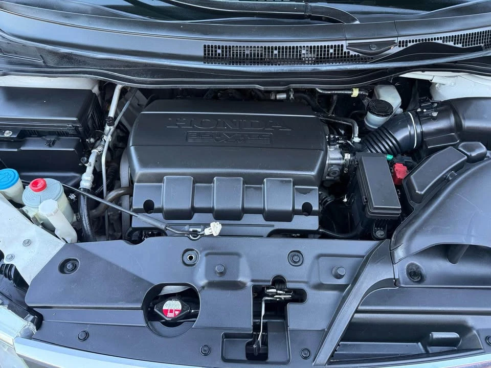 2012 Honda Odyssey - Image 15 of 19