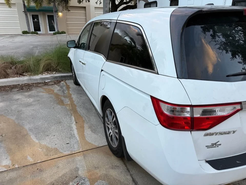 2012 Honda Odyssey - Image 3 of 7