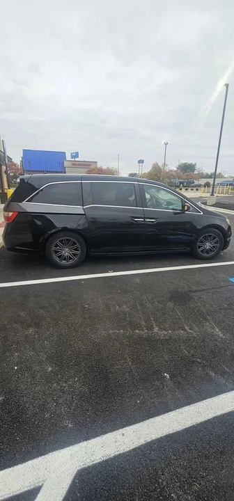 2012 Honda Odyssey - Image 3 of 3